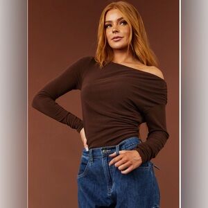 Le Lis Off The Shoulder Top